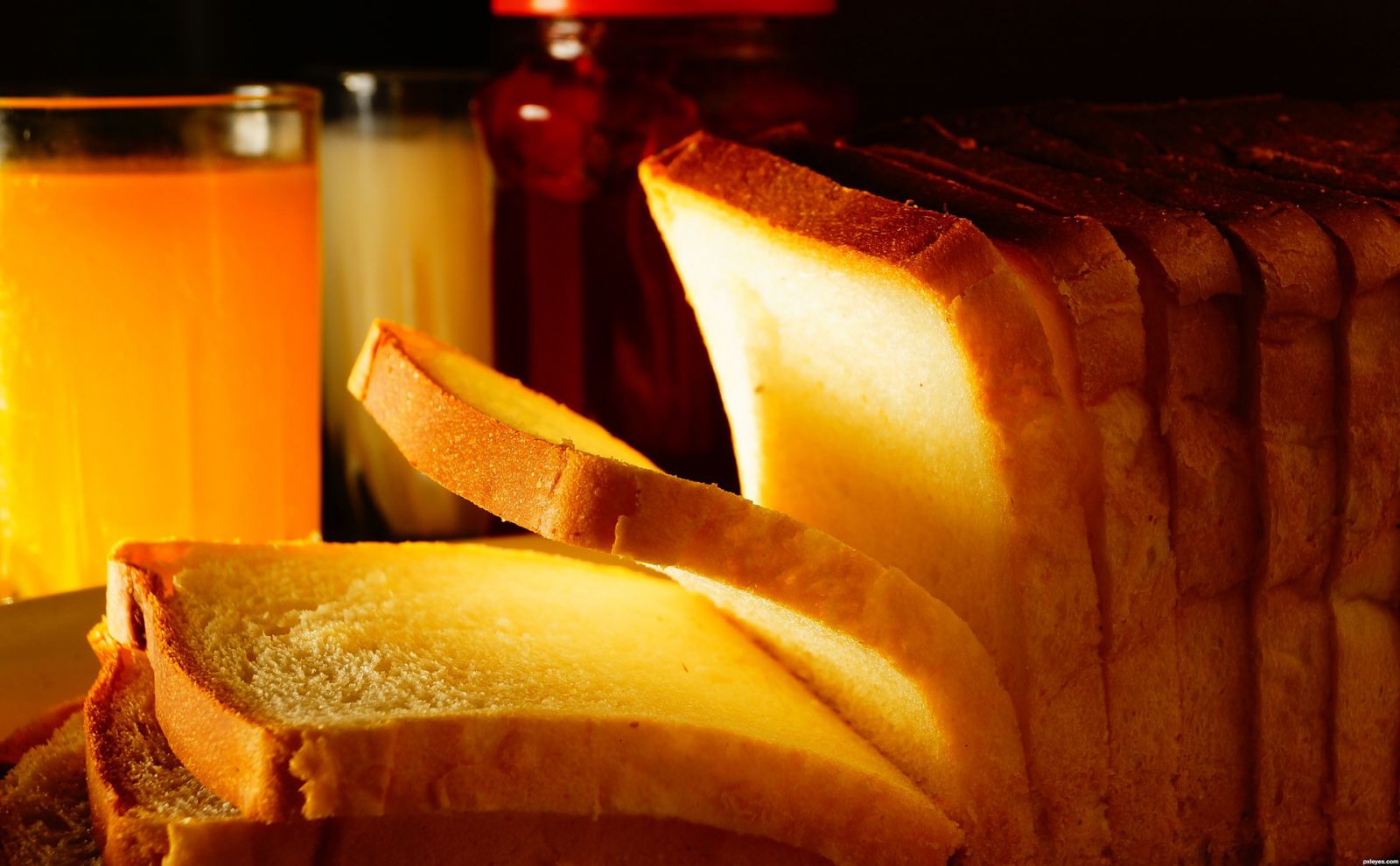 Хлеб Тостовый с паприкой и Чесноком